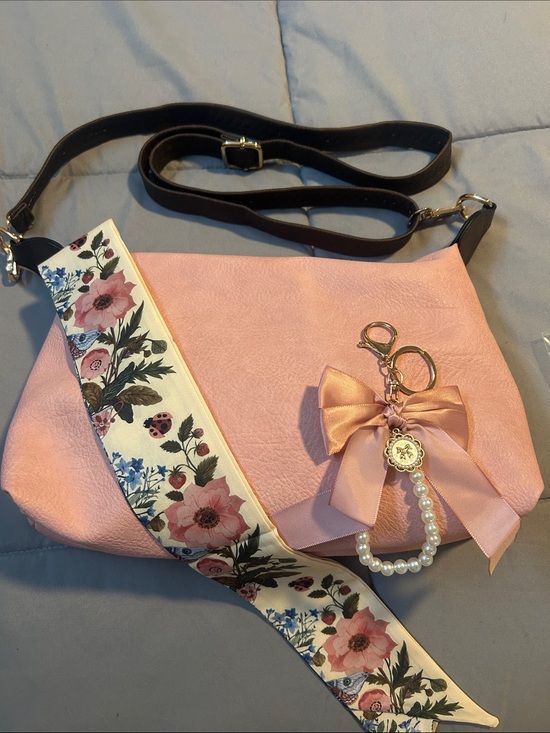 Handbags - Pink Crossbody Bag with Floral Twilly and Bow Charm